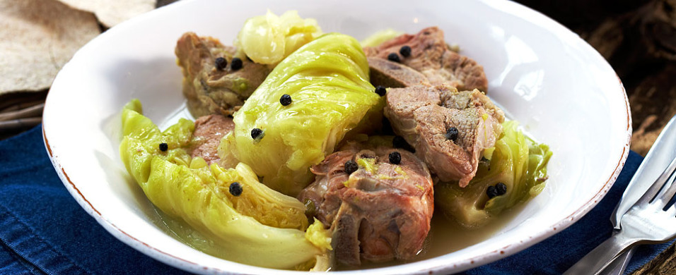 Fårikål (Lamb or mutton stew with cabbage) recipe