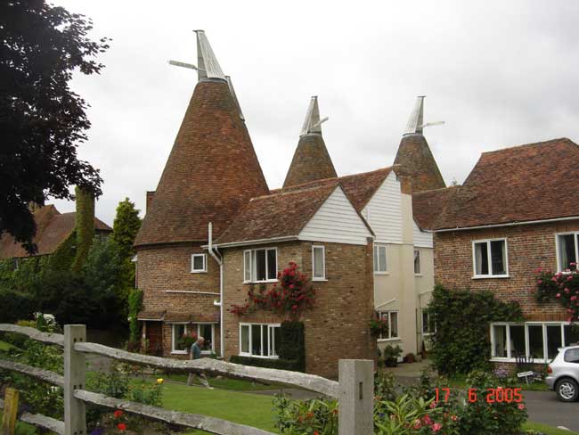 Kentish oast house.jpg.