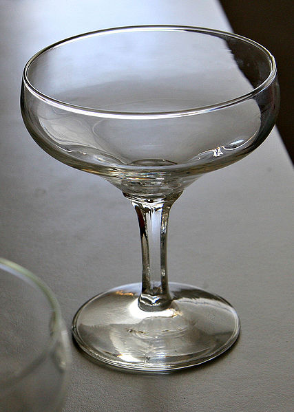 Champagne coupe.jpg.