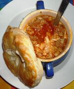 Sopa de ajo prisionera - 'Imprisoned' garlic soup (V)