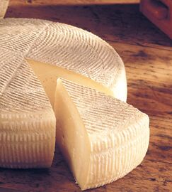 Toma della Bassa Val d'Aosta cheese