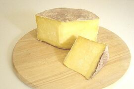 North Wiltshire Loaf cheese