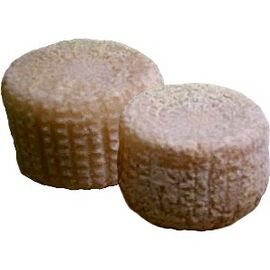 Caprino stagionato semplice cheese