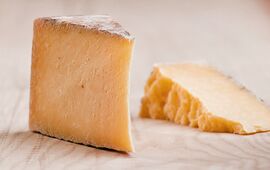 Birdwood Traditional Double Gloucester cheese