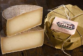 Pecorino della Garfagnana cheese